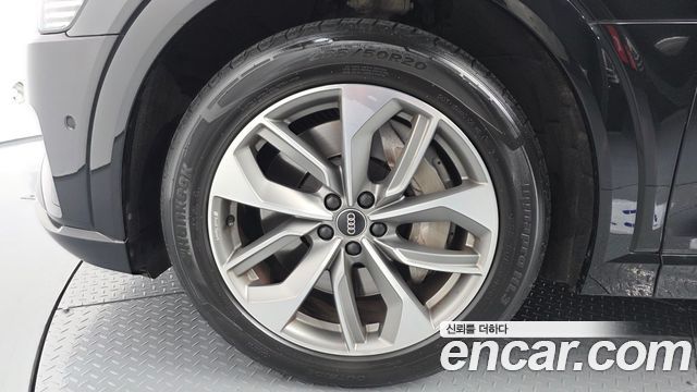 Audi e-tron 2020 — photo 5