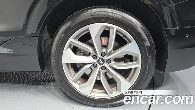 Audi e-tron 2020 — photo 7