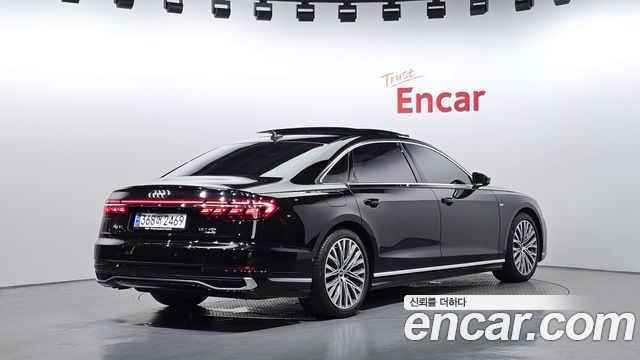 Audi A8 2023 — photo 2