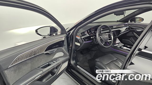 Audi A8 2023 — photo 10