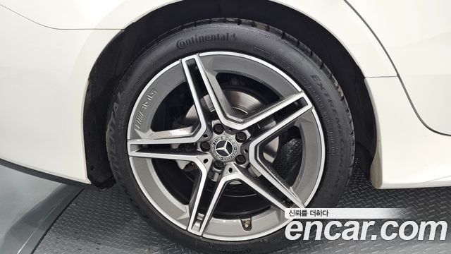 Mercedes-Benz CLS-Class 2019 — photo 5