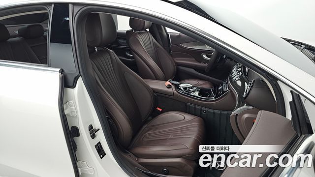 Mercedes-Benz CLS-Class 2019 — photo 17