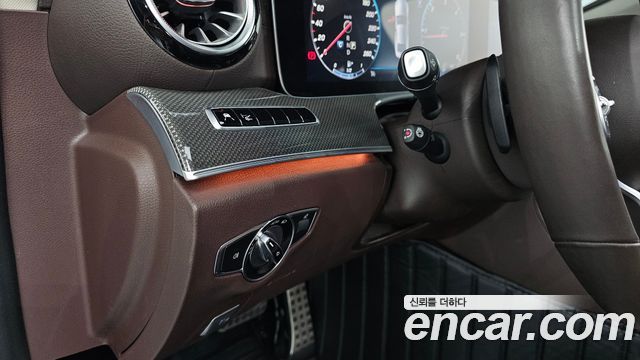 Mercedes-Benz CLS-Class 2019 — photo 27
