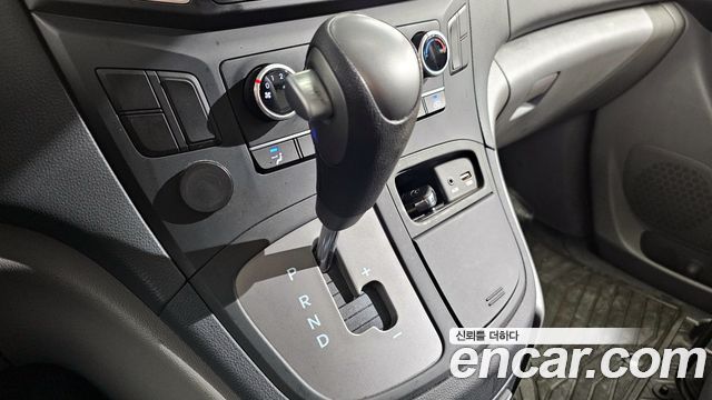 Hyundai Starex 2021 — photo 9