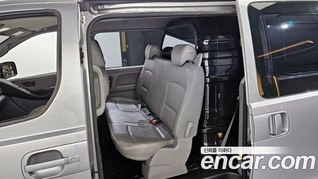 Hyundai Starex 2021 — photo 11