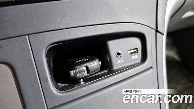 Hyundai Starex 2021 — photo 13