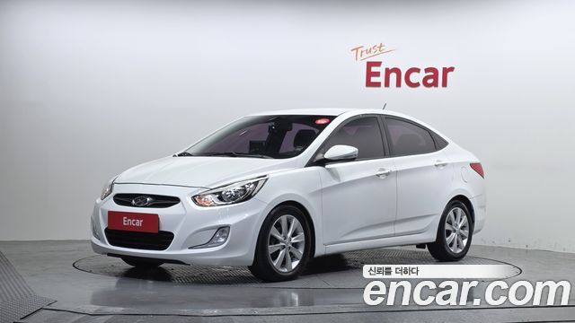 Hyundai Accent 2013 — photo 1