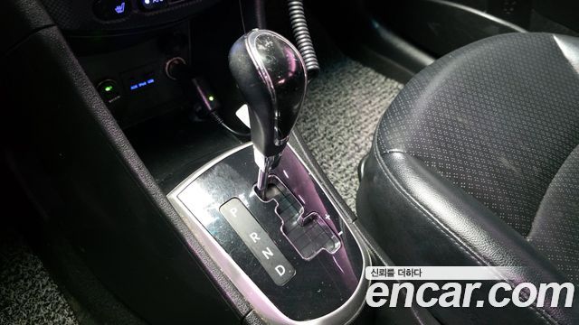 Hyundai Accent 2013 — photo 9