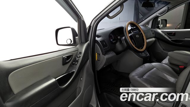 Hyundai Starex 2016 — photo 10