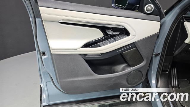 Land Rover Range Rover Evoque 2020 — photo 14