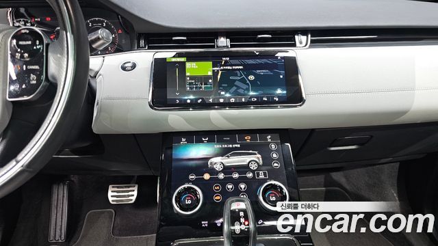 Land Rover Range Rover Evoque 2020 — photo 32
