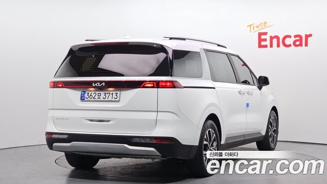 Kia Canival 2022 — photo 2