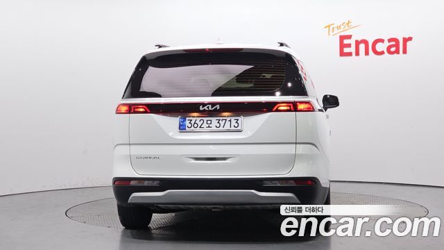 Kia Canival 2022 — photo 4