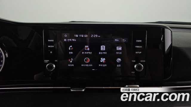 Kia Canival 2022 — photo 22