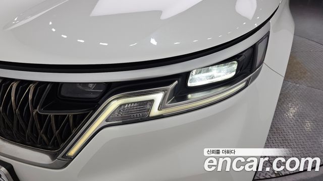 Kia Canival 2022 — photo 8