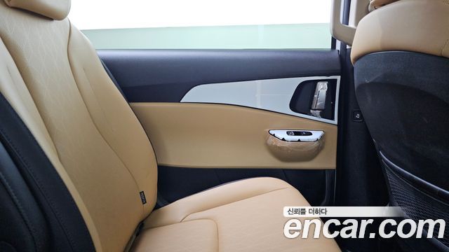 Kia Canival 2022 — photo 15