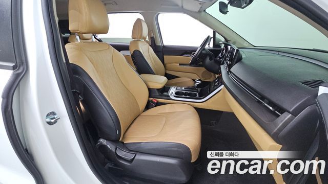 Kia Canival 2022 — photo 16