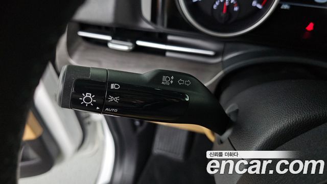 Kia Canival 2022 — photo 30
