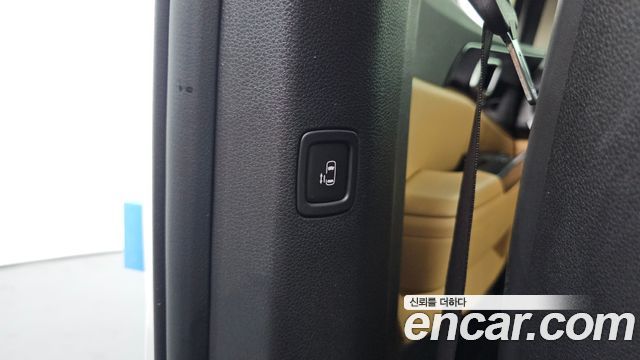Kia Canival 2022 — photo 34