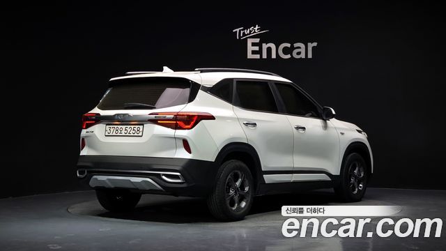 Kia Seltos 2023 — photo 2