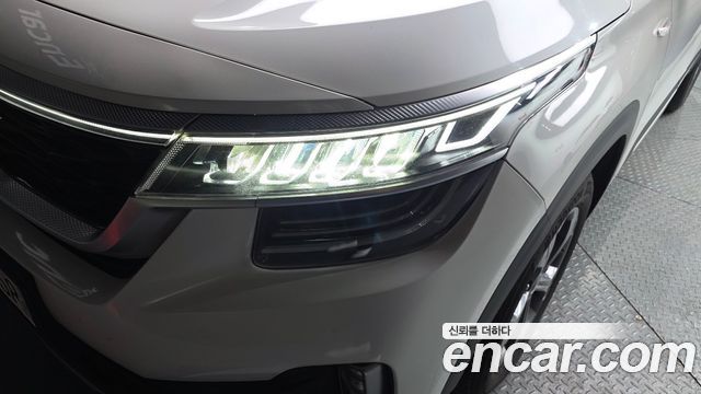 Kia Seltos 2023 — photo 8