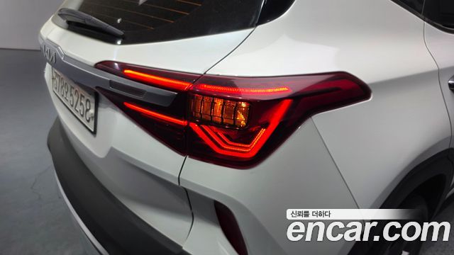 Kia Seltos 2023 — photo 9