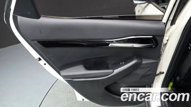 Kia Seltos 2023 — photo 15