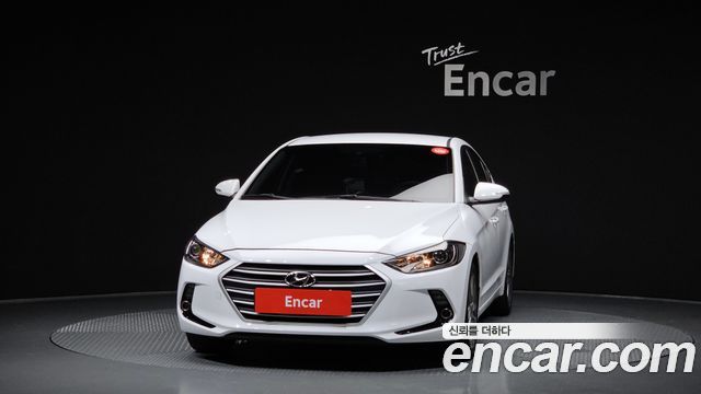 Hyundai AVANTE 2017 — photo 3