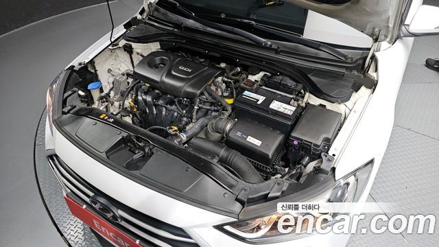 Hyundai AVANTE 2017 — photo 6