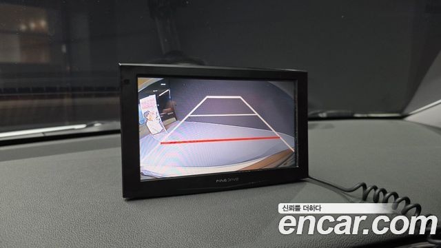 Hyundai AVANTE 2017 — photo 21