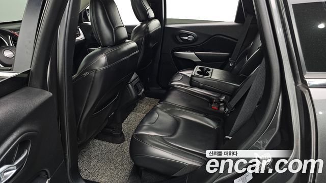 Jeep Cherokee 2017 — photo 17