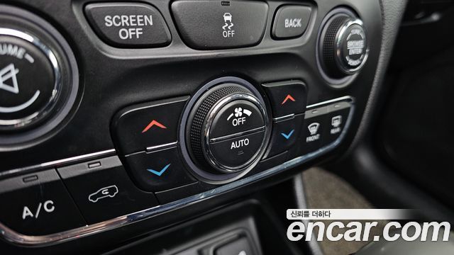 Jeep Cherokee 2017 — photo 27