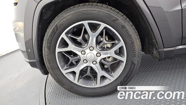 Jeep Cherokee 2020 — photo 5