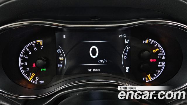 Jeep Cherokee 2020 — photo 11