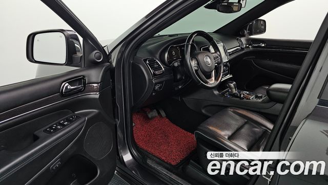 Jeep Cherokee 2020 — photo 13