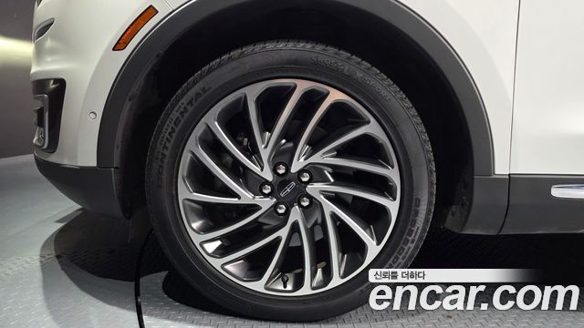 Lincoln Nautilus 2020 — photo 5