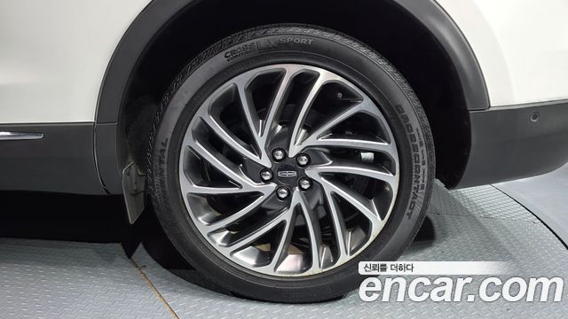 Lincoln Nautilus 2020 — photo 7