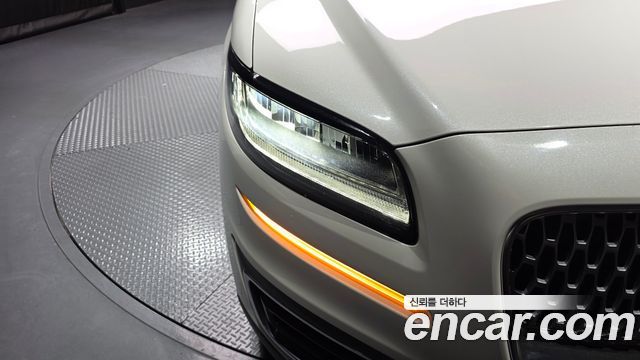 Lincoln Nautilus 2020 — photo 8