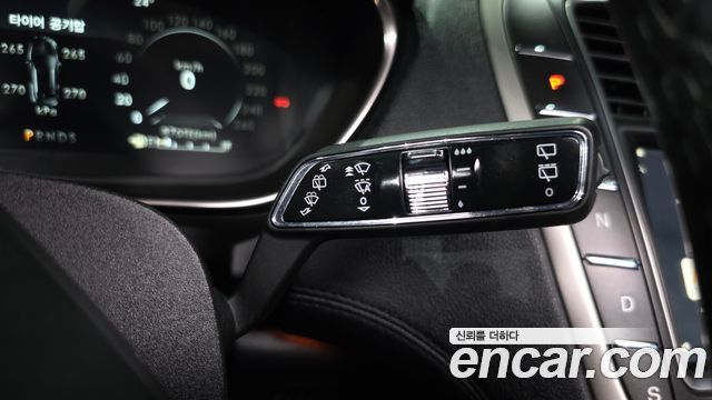 Lincoln Nautilus 2020 — photo 28