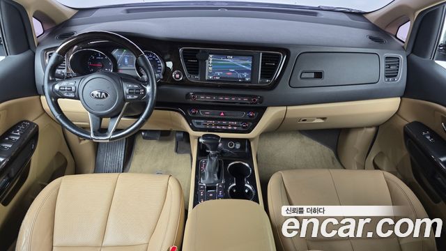 Kia Canival 2019 — photo 7
