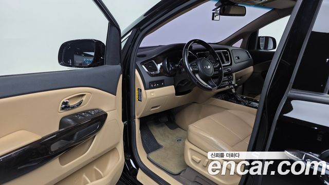Kia Canival 2019 — photo 10