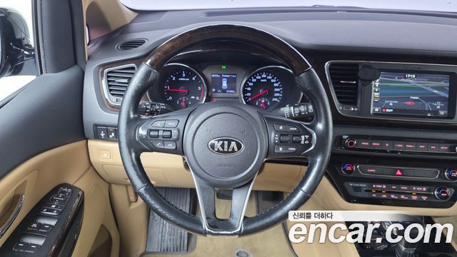 Kia Canival 2019 — photo 13