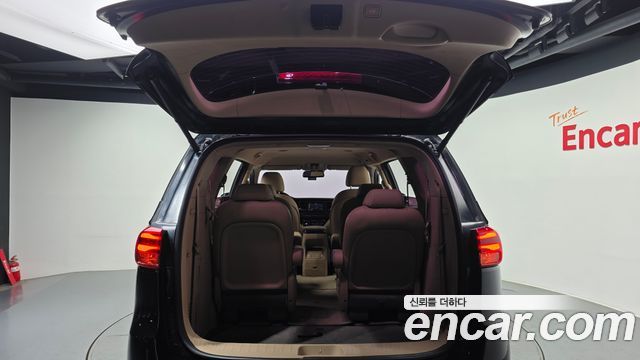Kia Canival 2019 — photo 20