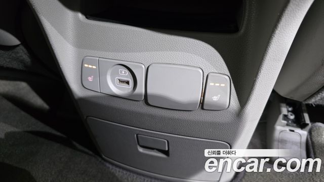 Kia Canival 2020 — photo 25