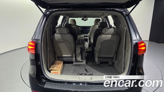 Kia Canival 2020 — photo 26