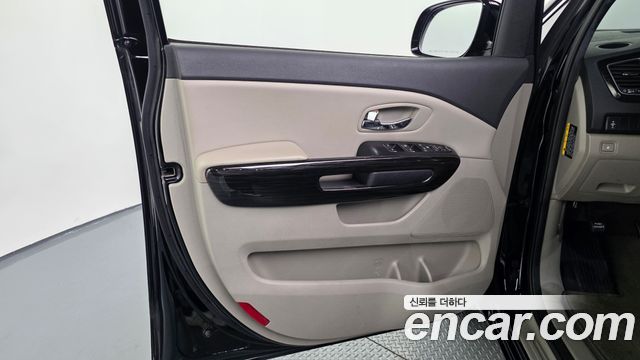 Kia Canival 2020 — photo 14