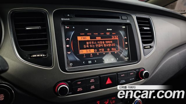 Kia Carens 2014 — photo 13