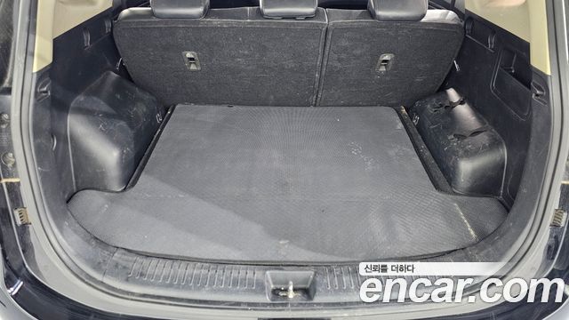 Kia Carens 2014 — photo 17