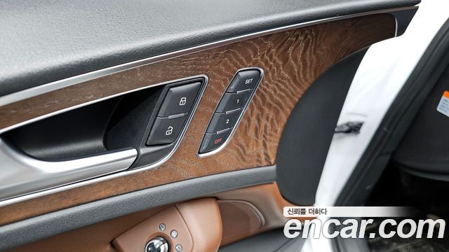 Audi A6 2015 — photo 17