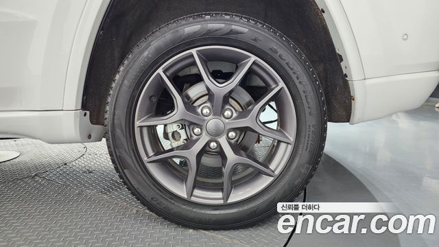 Jeep Cherokee 2021 — photo 7